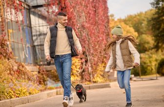 Hunde sind eine Bereicherung für das Familienleben. Foto: Zinkevych_D via Envato